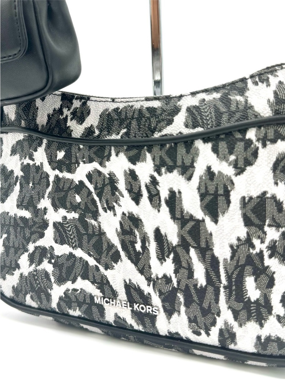 Michael Kors Jet Set Medium Leopard Logo Crossbody Bag W Case for Apple AirPods - Picture 3 of 8